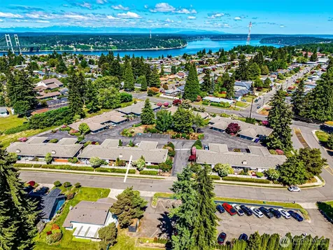 1372 Bel Air Road Tacoma WA 98406