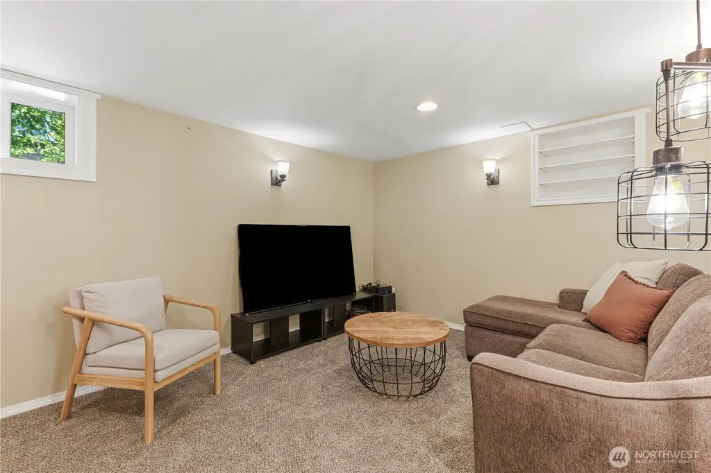 915 Highland Drive Wenatchee WA 98801
