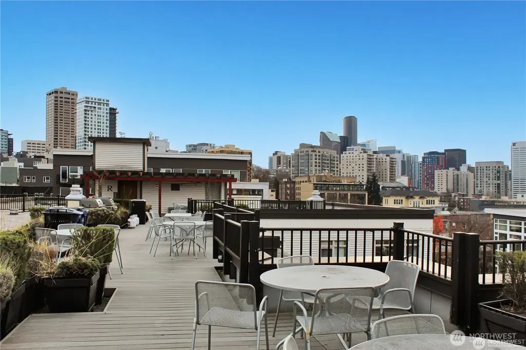 1610 Belmont Avenue Seattle WA 98122