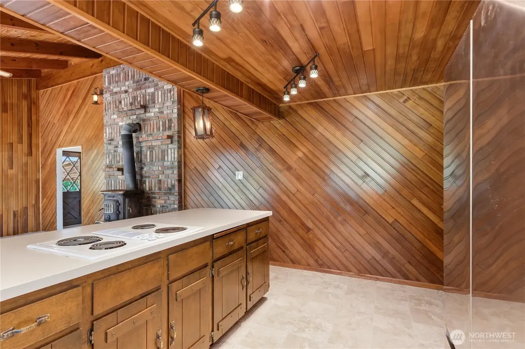 234 Avery Road W Winlock WA 98596