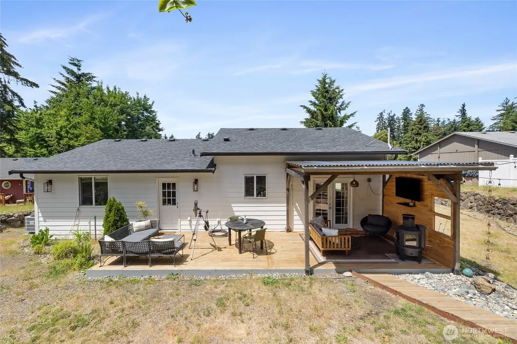 2007 191st Avenue Ct SW Lakebay WA 98349