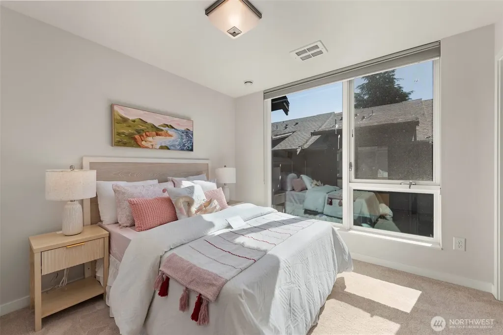 6535 34th Avenue NE Seattle WA 98115