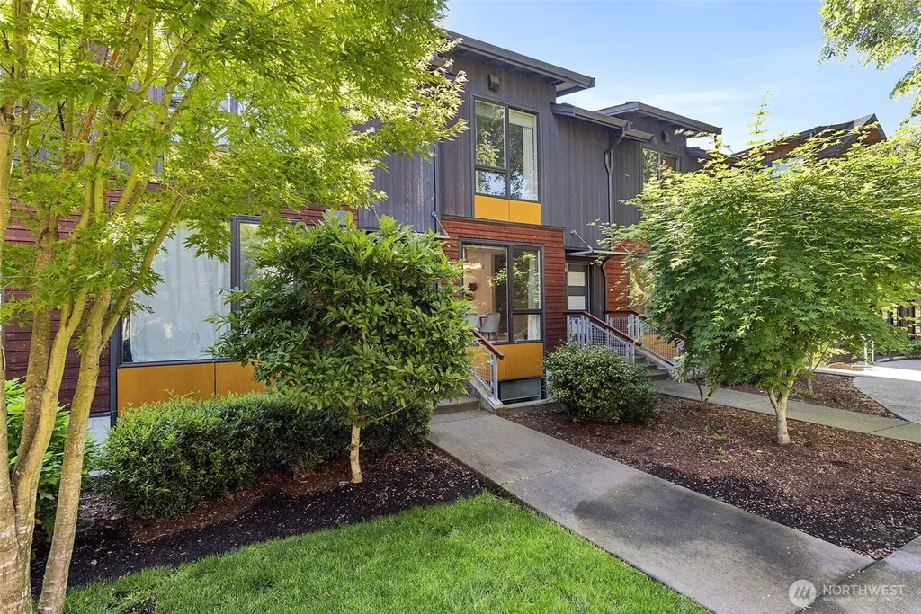 6535 34th Avenue NE Seattle WA 98115