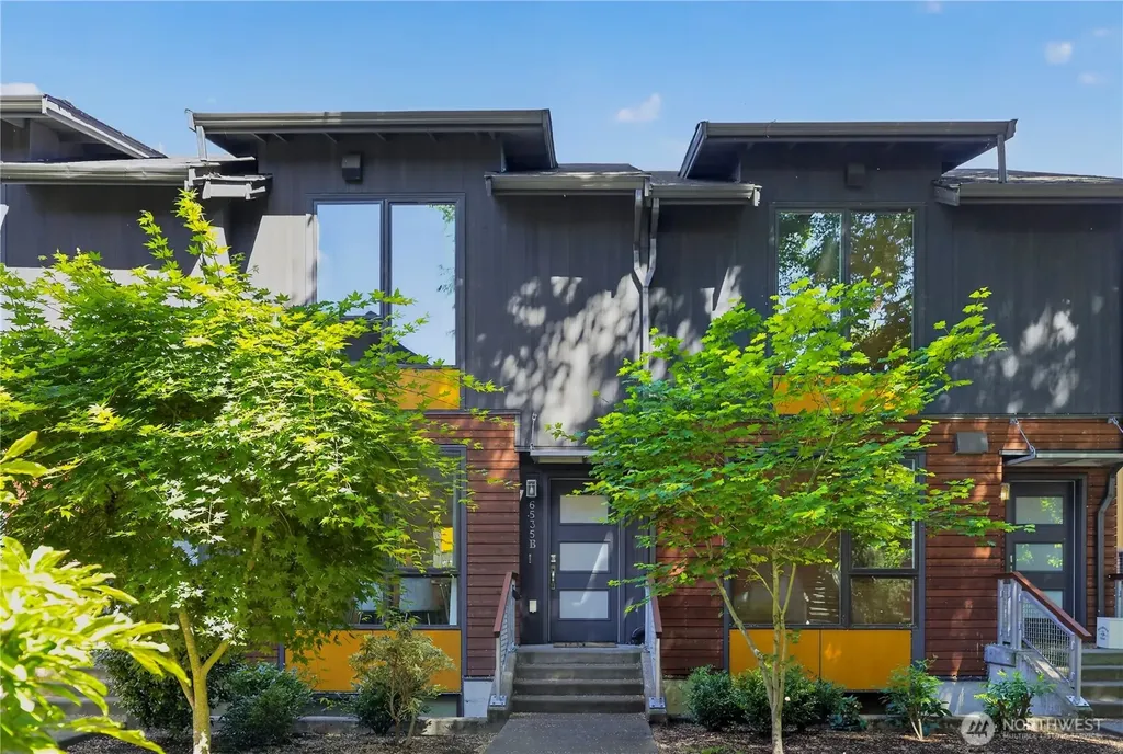 6535 34th Avenue NE Seattle WA 98115