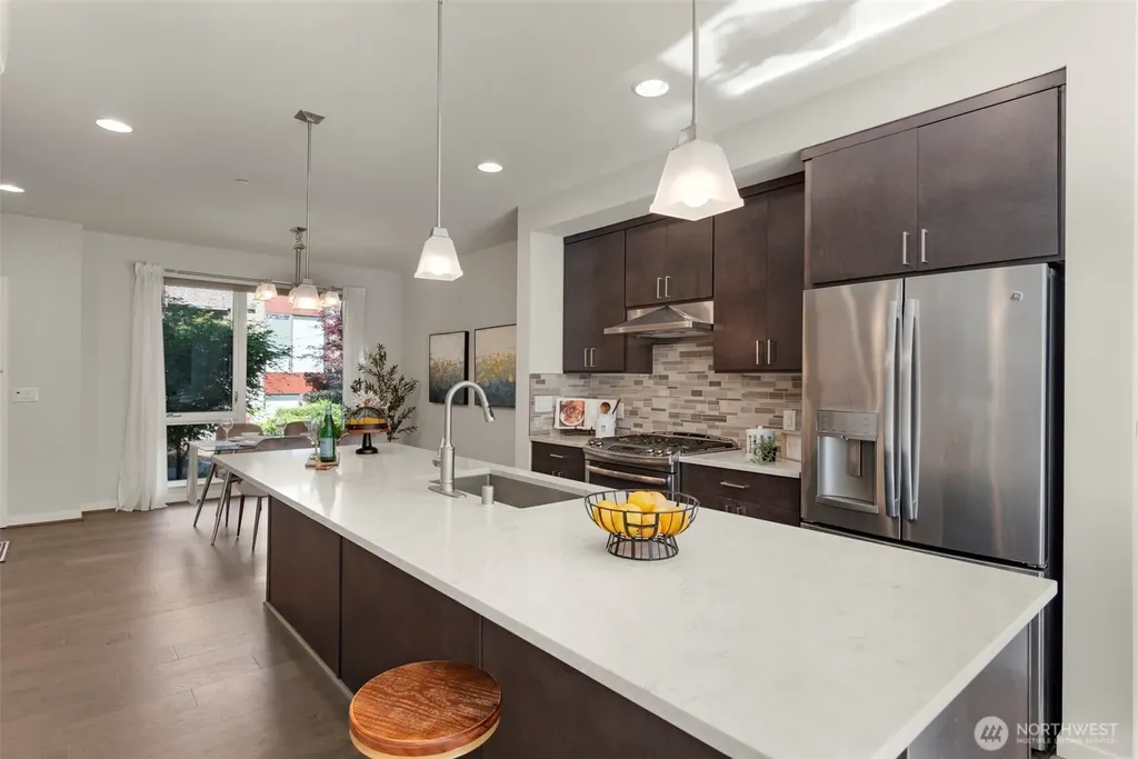 6535 34th Avenue NE Seattle WA 98115