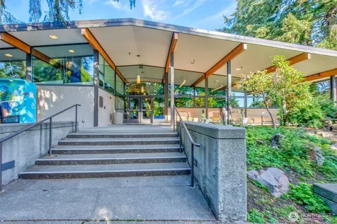 6535 34th Avenue NE Seattle WA 98115