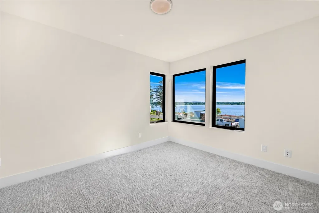 1128 Leighton Street Blaine WA 98230