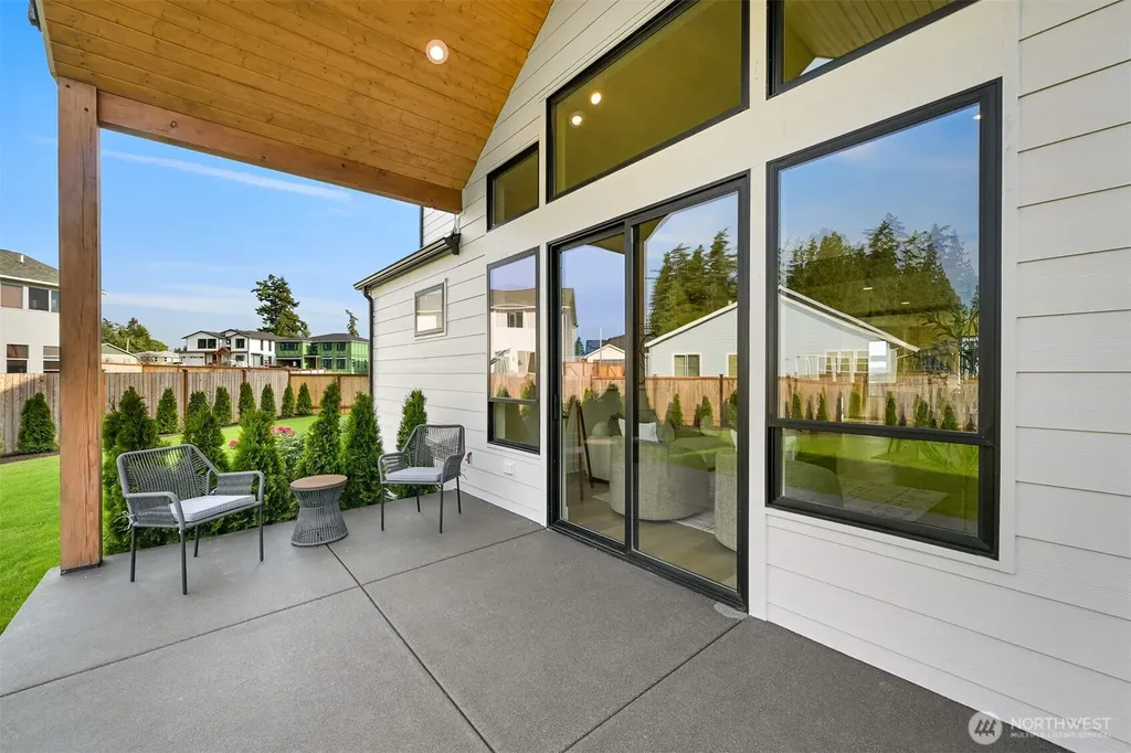 1128 Leighton Street Blaine WA 98230