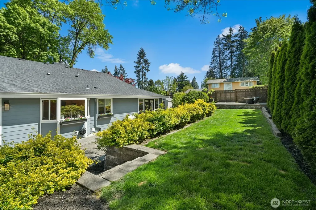 6607 149th Avenue NE Redmond WA 98052