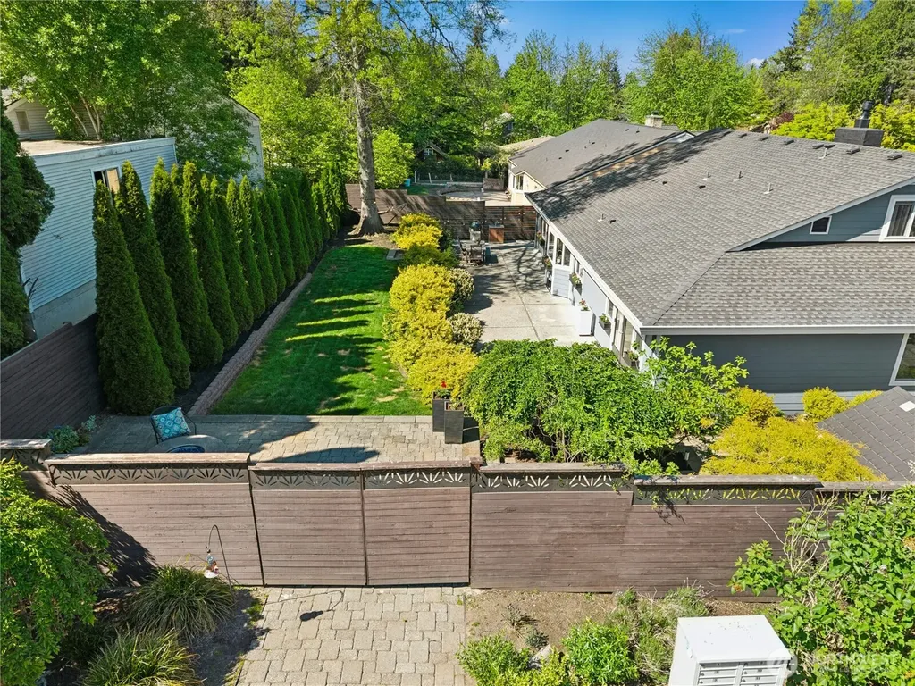 6607 149th Avenue NE Redmond WA 98052
