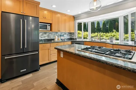 6607 149th Avenue NE Redmond WA 98052