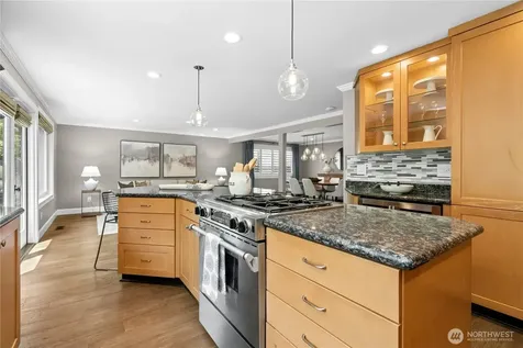 6607 149th Avenue NE Redmond WA 98052
