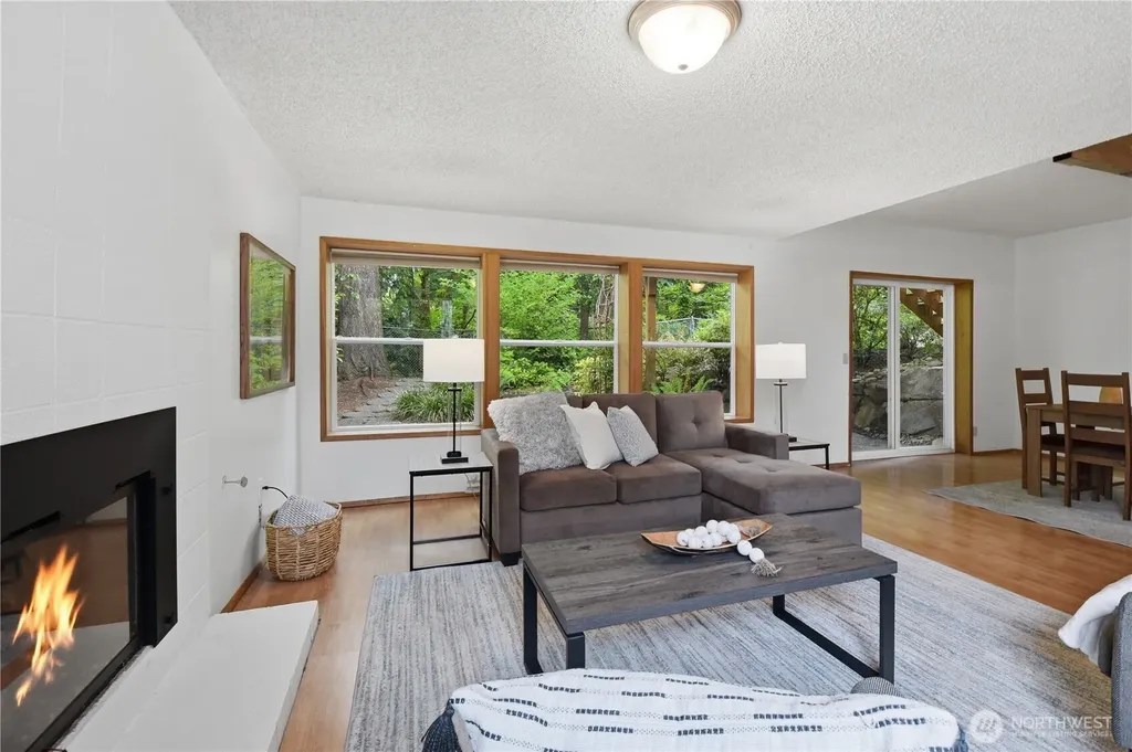 13412 SE 59th Street Bellevue WA 98006