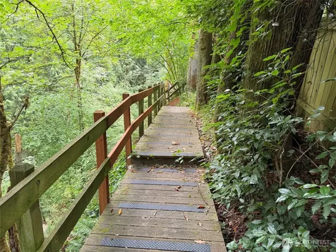 13412 SE 59th Street Bellevue WA 98006