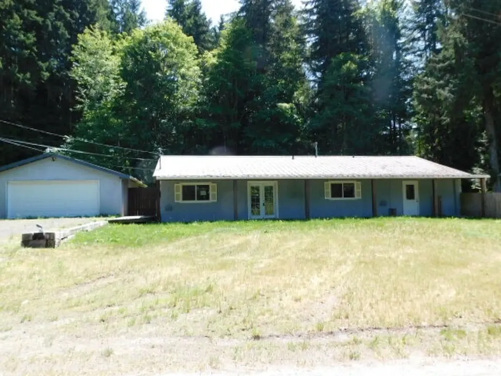 33 Baskins Road Port Angeles WA 98363