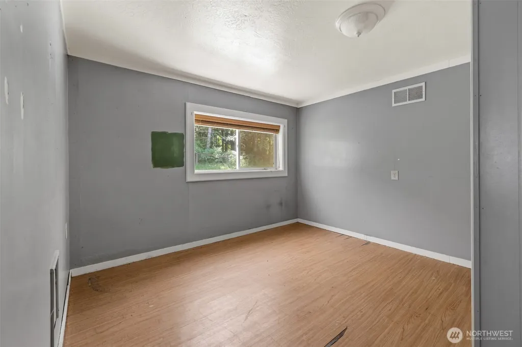33 Baskins Road Port Angeles WA 98363