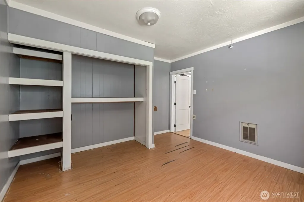 33 Baskins Road Port Angeles WA 98363