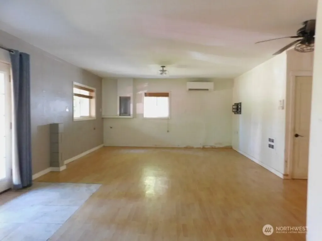 33 Baskins Road Port Angeles WA 98363