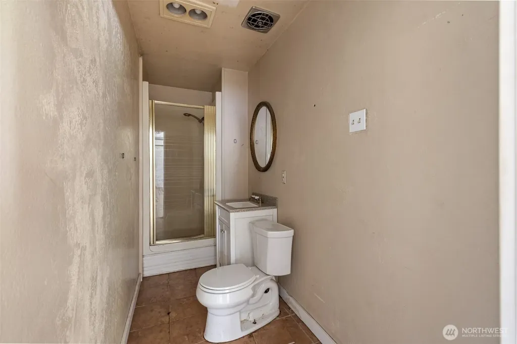 33 Baskins Road Port Angeles WA 98363