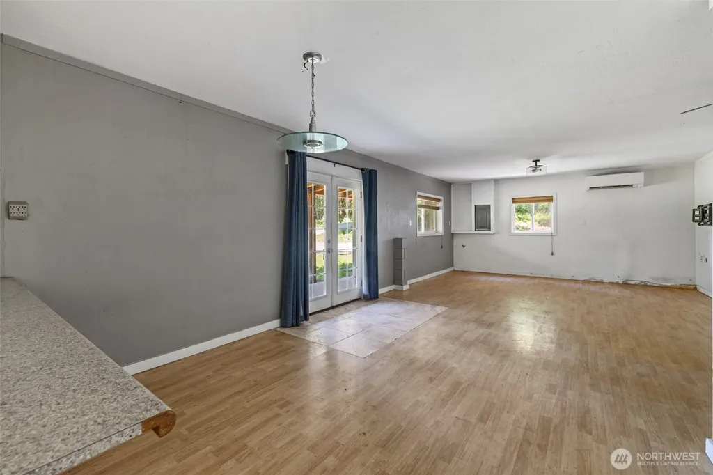 33 Baskins Road Port Angeles WA 98363