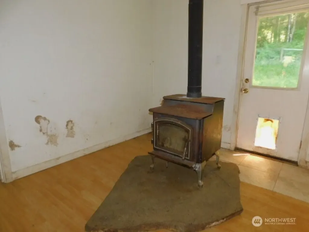 33 Baskins Road Port Angeles WA 98363