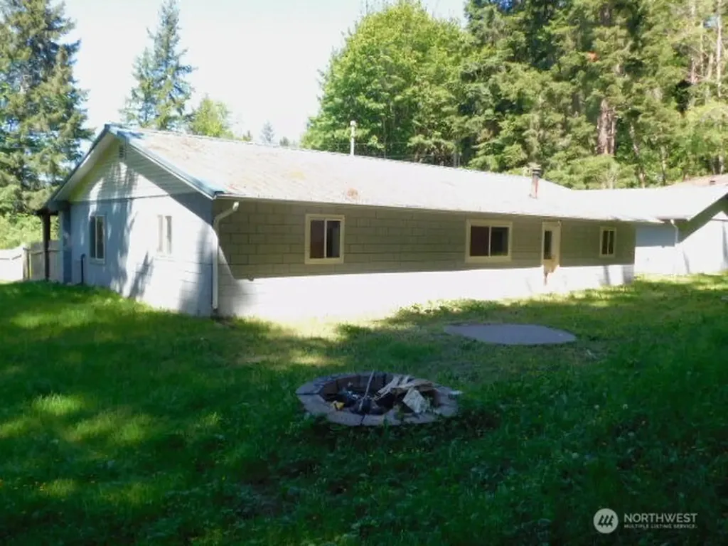 33 Baskins Road Port Angeles WA 98363