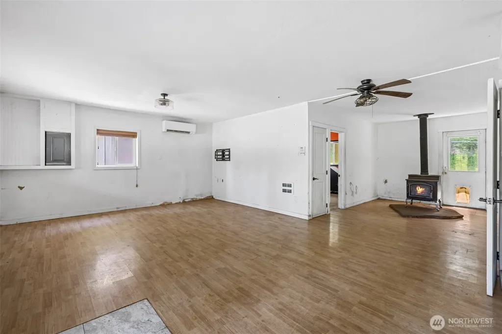 33 Baskins Road Port Angeles WA 98363