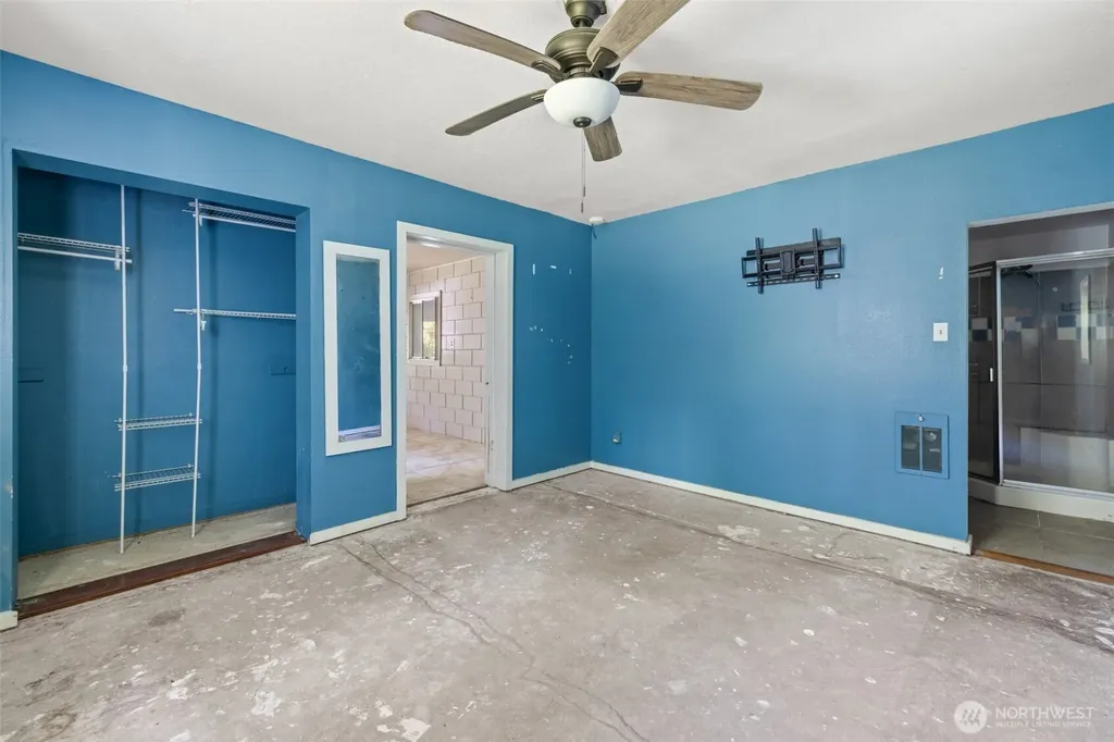 33 Baskins Road Port Angeles WA 98363