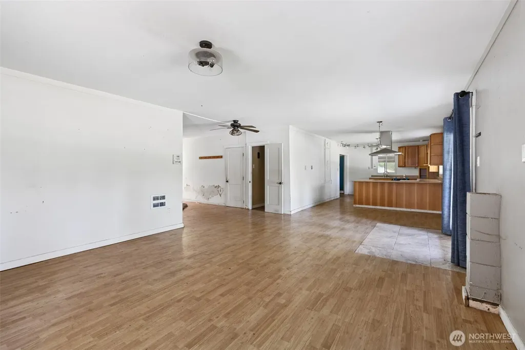 33 Baskins Road Port Angeles WA 98363