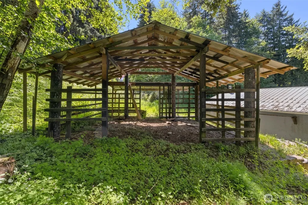 33 Baskins Road Port Angeles WA 98363