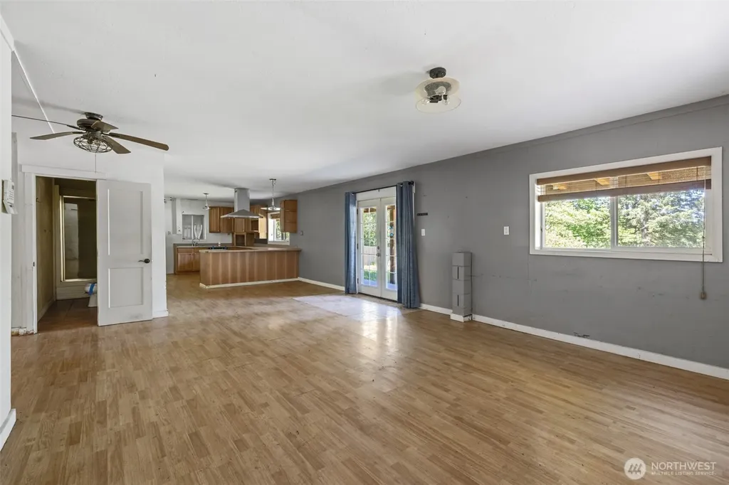 33 Baskins Road Port Angeles WA 98363