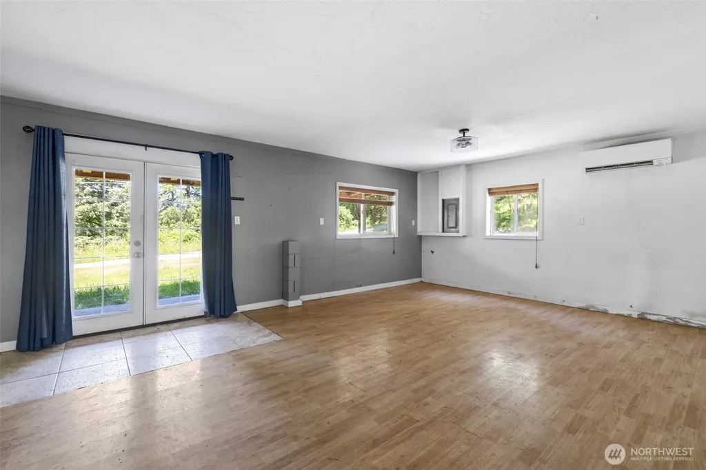 33 Baskins Road Port Angeles WA 98363