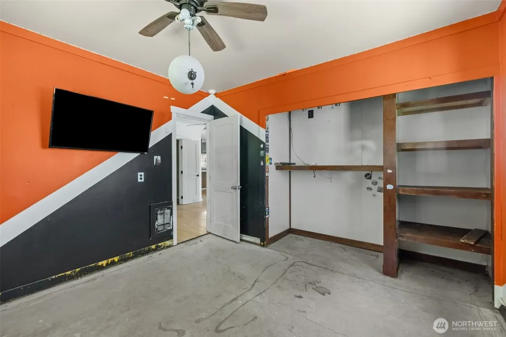 33 Baskins Road Port Angeles WA 98363