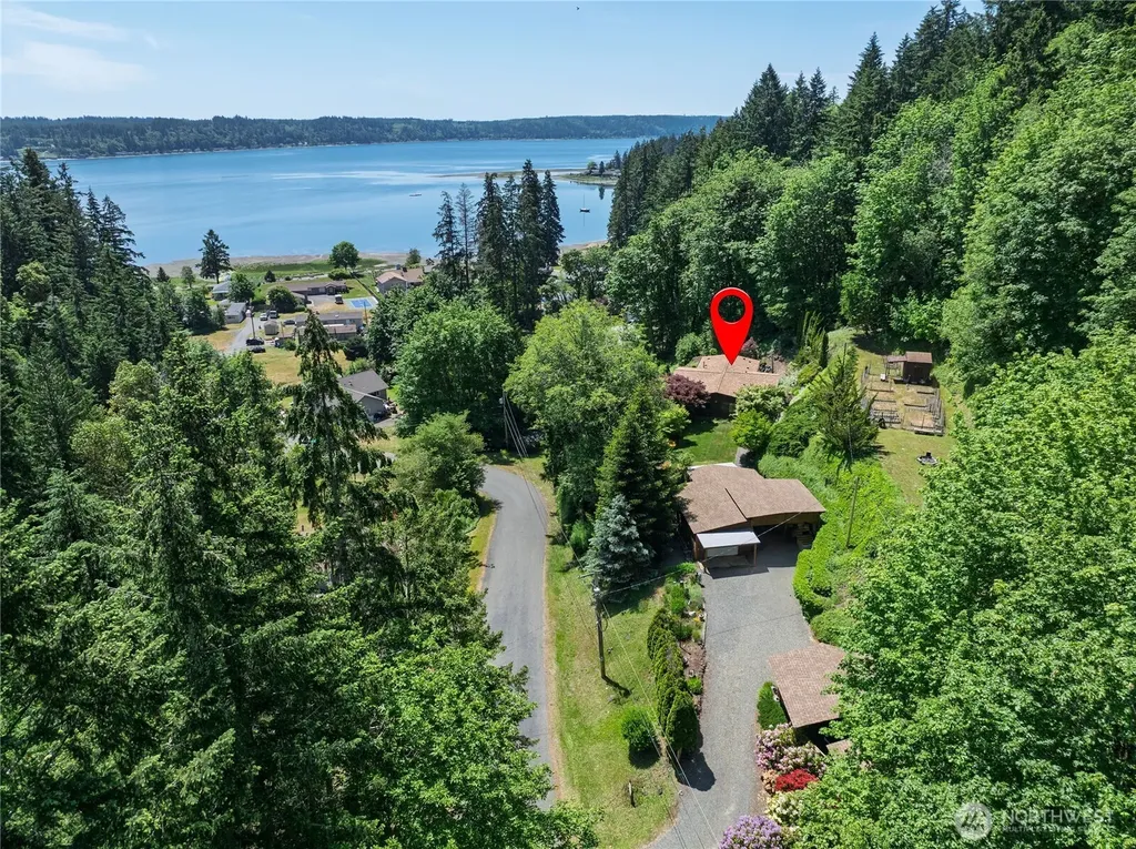 41 NE Virgina Avenue Belfair WA 98528