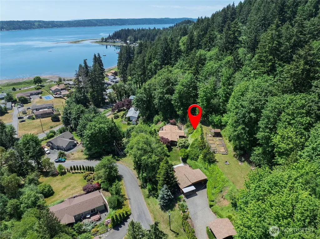 41 NE Virgina Avenue Belfair WA 98528