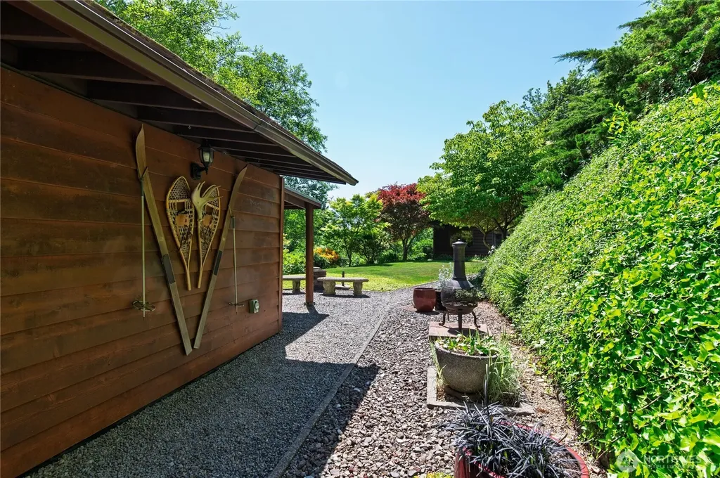 41 NE Virgina Avenue Belfair WA 98528