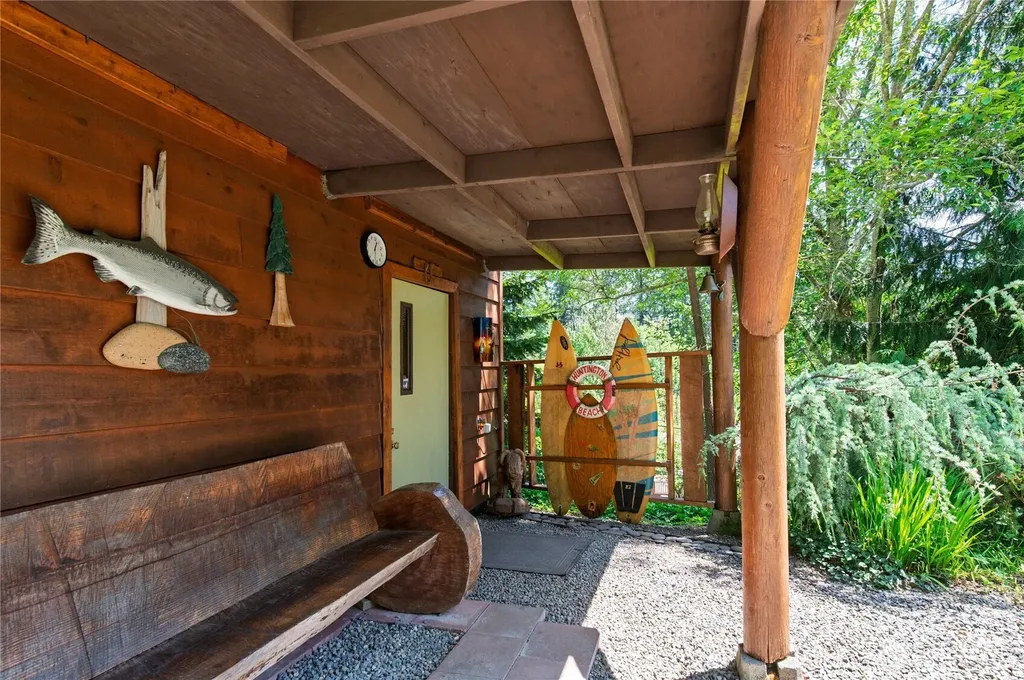41 NE Virgina Avenue Belfair WA 98528
