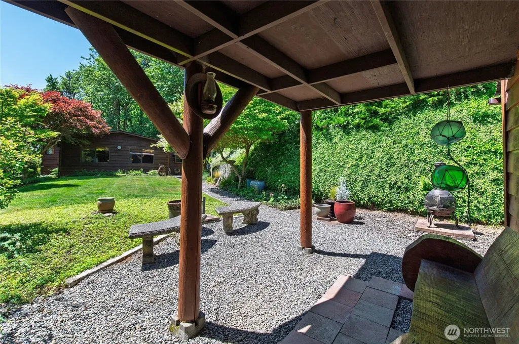 41 NE Virgina Avenue Belfair WA 98528