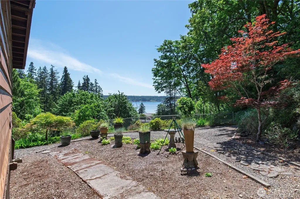41 NE Virgina Avenue Belfair WA 98528