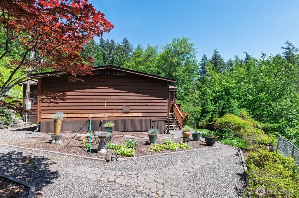 41 NE Virgina Avenue Belfair WA 98528