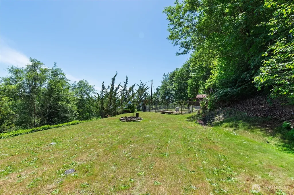 41 NE Virgina Avenue Belfair WA 98528