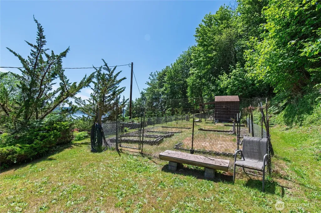 41 NE Virgina Avenue Belfair WA 98528