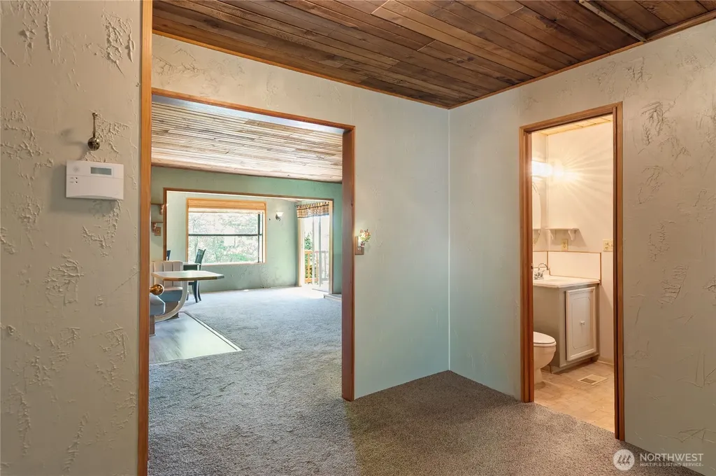 41 NE Virgina Avenue Belfair WA 98528