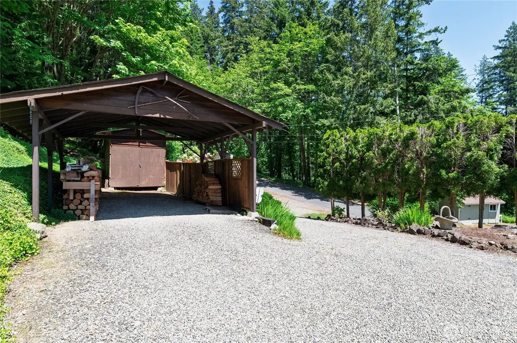 41 NE Virgina Avenue Belfair WA 98528