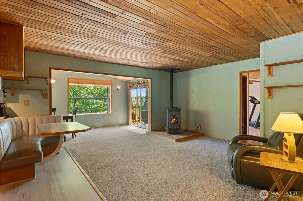 41 NE Virgina Avenue Belfair WA 98528