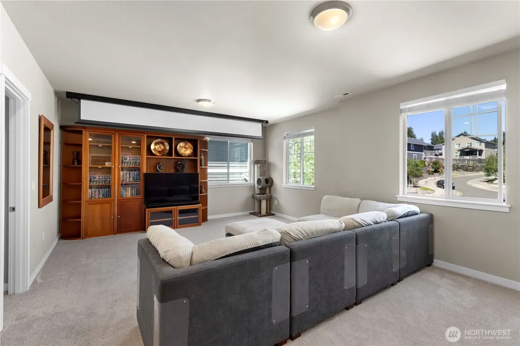 708 NW Ashford Loop Bremerton WA 98311