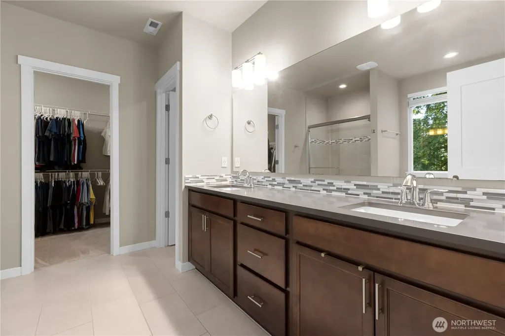 708 NW Ashford Loop Bremerton WA 98311