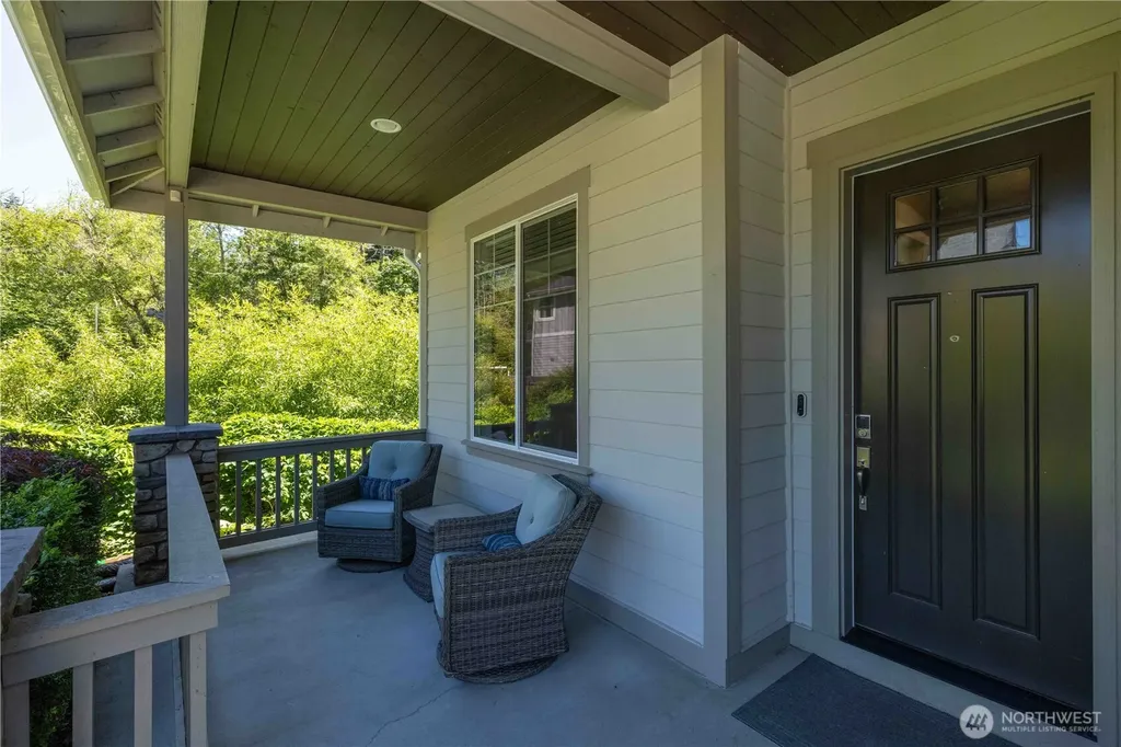 708 NW Ashford Loop Bremerton WA 98311