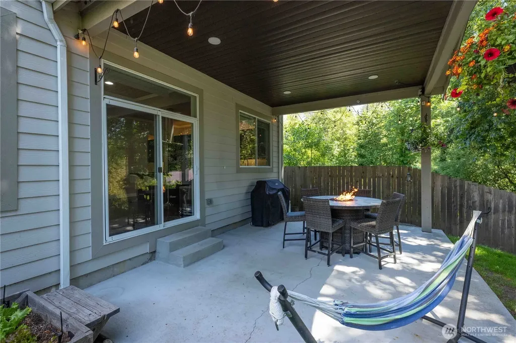708 NW Ashford Loop Bremerton WA 98311
