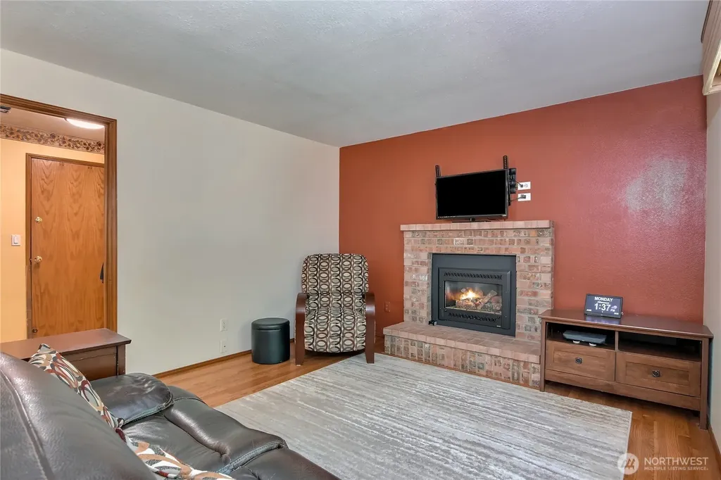 19046 SE 270th Street Covington WA 98042
